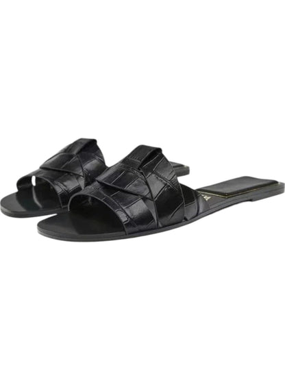 Aira™ Criss-Cross Strap Sandals