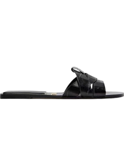 Aira™ Criss-Cross Strap Sandals