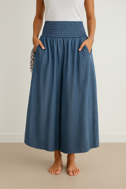 Trousers with elastic waistband